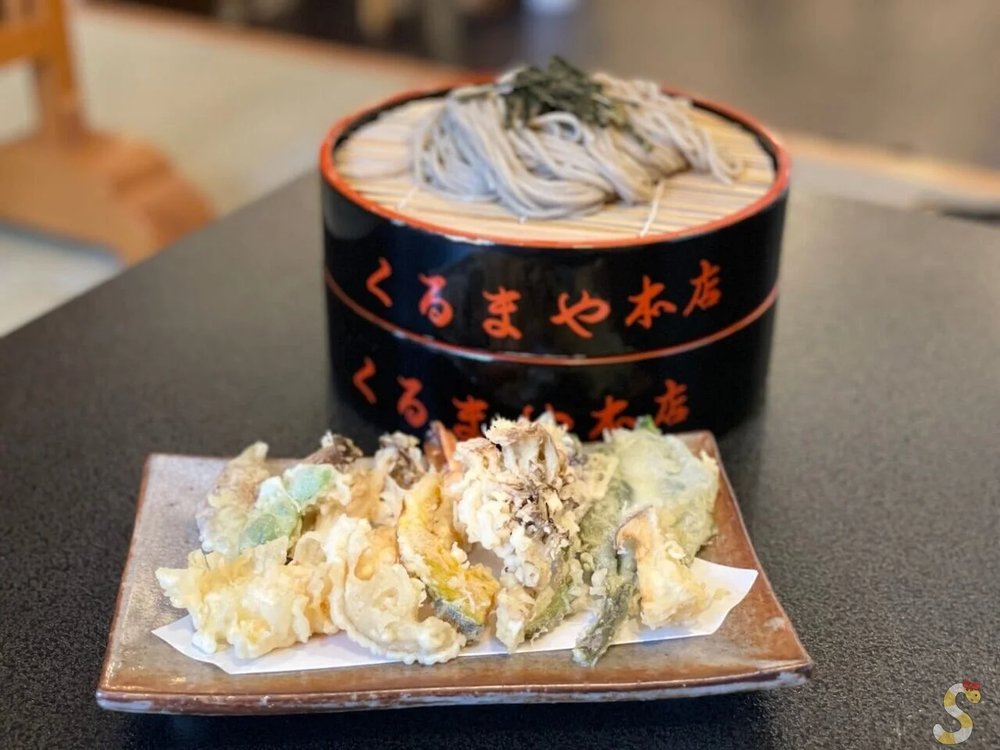 Soba noodles and mountain-vegetable tempura from Kurumaya Honten